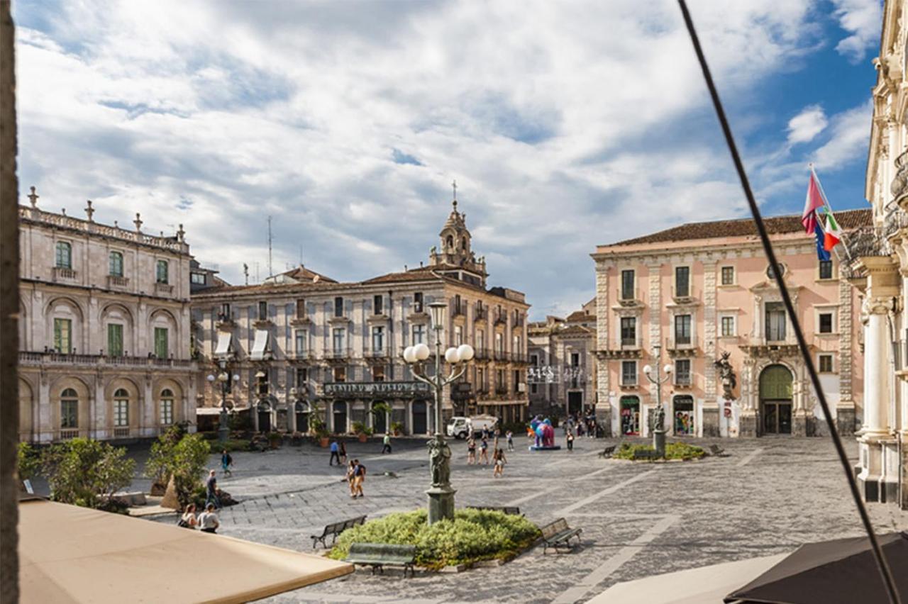 La Di Piazza Dell'universita Catania